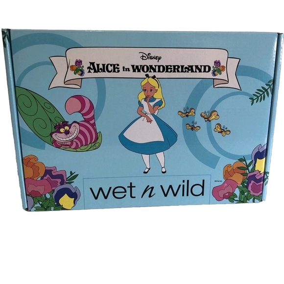 Wet n Wild Alice in Wonderland Makeup Set - Picture 1 of 4